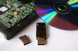 как с флешки установить windows 7 на компьютер